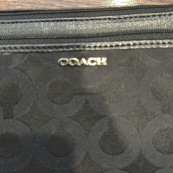 Vintage Coach Wristlet - Picture 2 of 9
